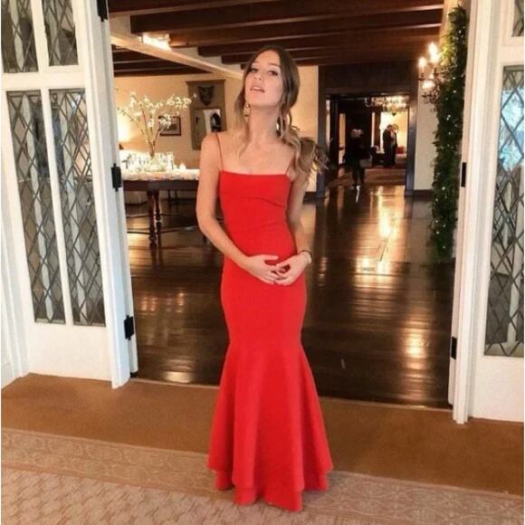 LIKELY Aurora Gown Maxi Dress Mermaid Cherry Red Scarlet Sz 12 NWT {3O37} - Picture 1 of 7